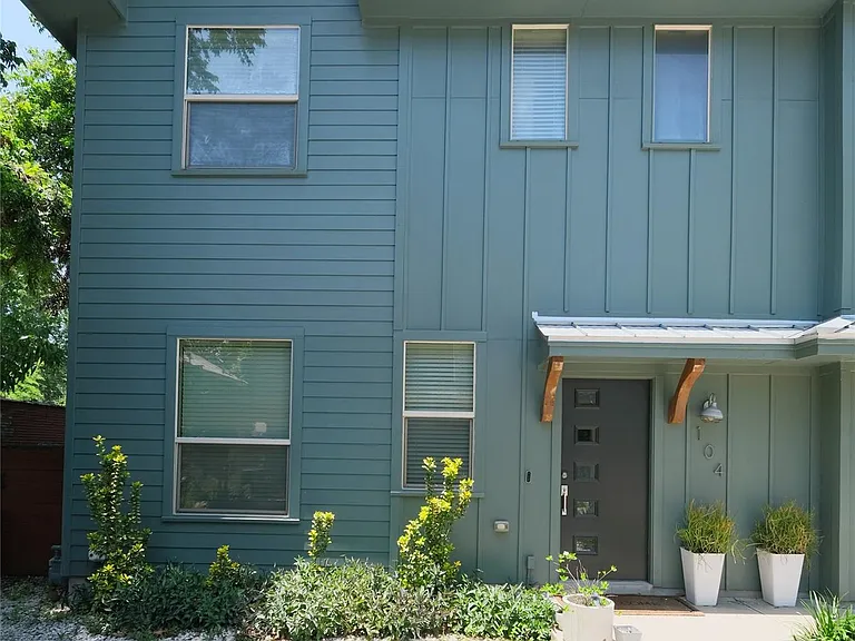 604 Allen St #104 — Photo 8