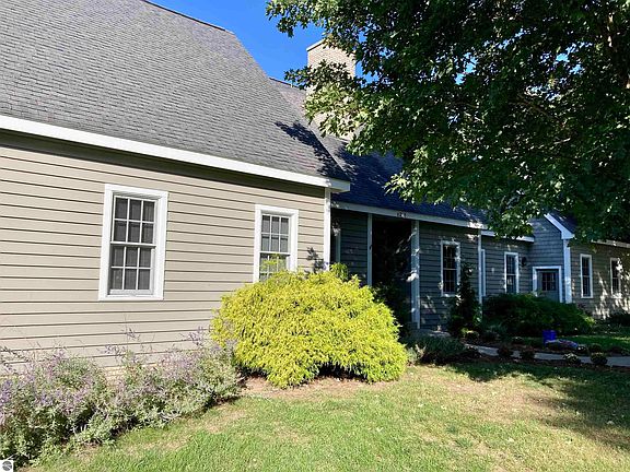 4th image of 11255 S Jonathan Ct