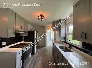2170 San Fernando Dr, Elm Grove, WI 53122