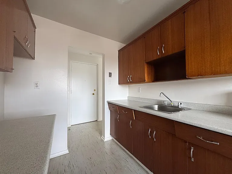 72 Wilfred Ave #406 — Photo 7