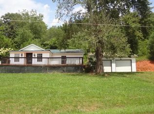 405 Middle Skeenah Rd, Franklin, NC 28734