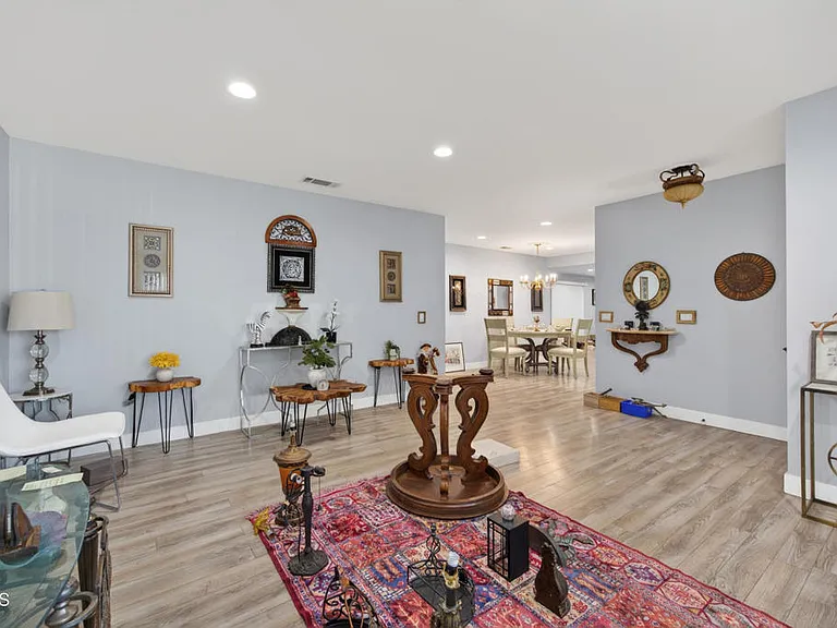4351 Frost Dr — Photo 34