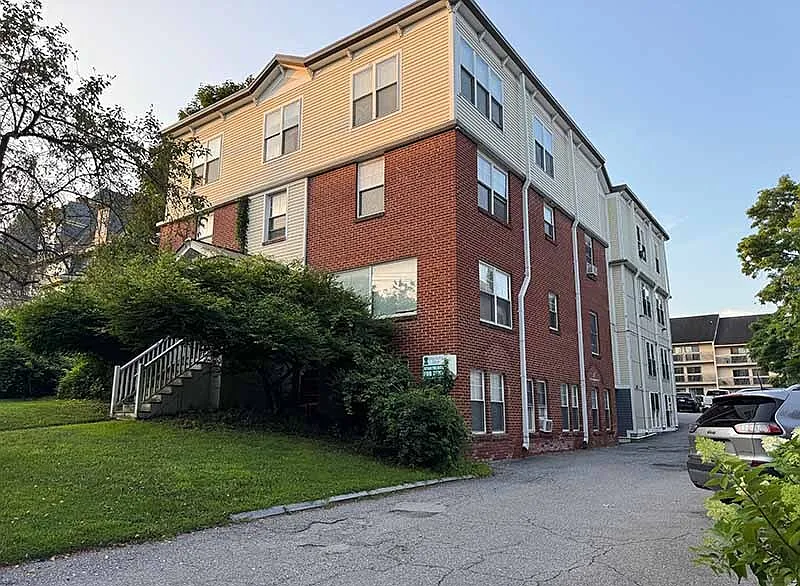 361 Pearl St #3