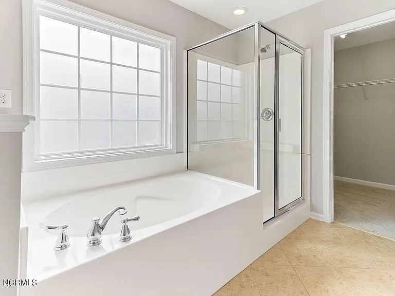 503 Dragby Ln — Photo 11