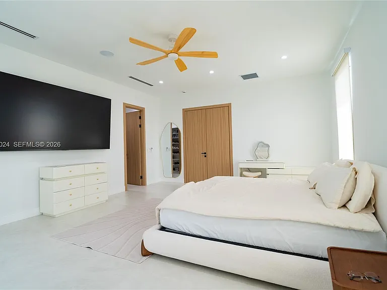 9330 SW 34th St — Photo 116