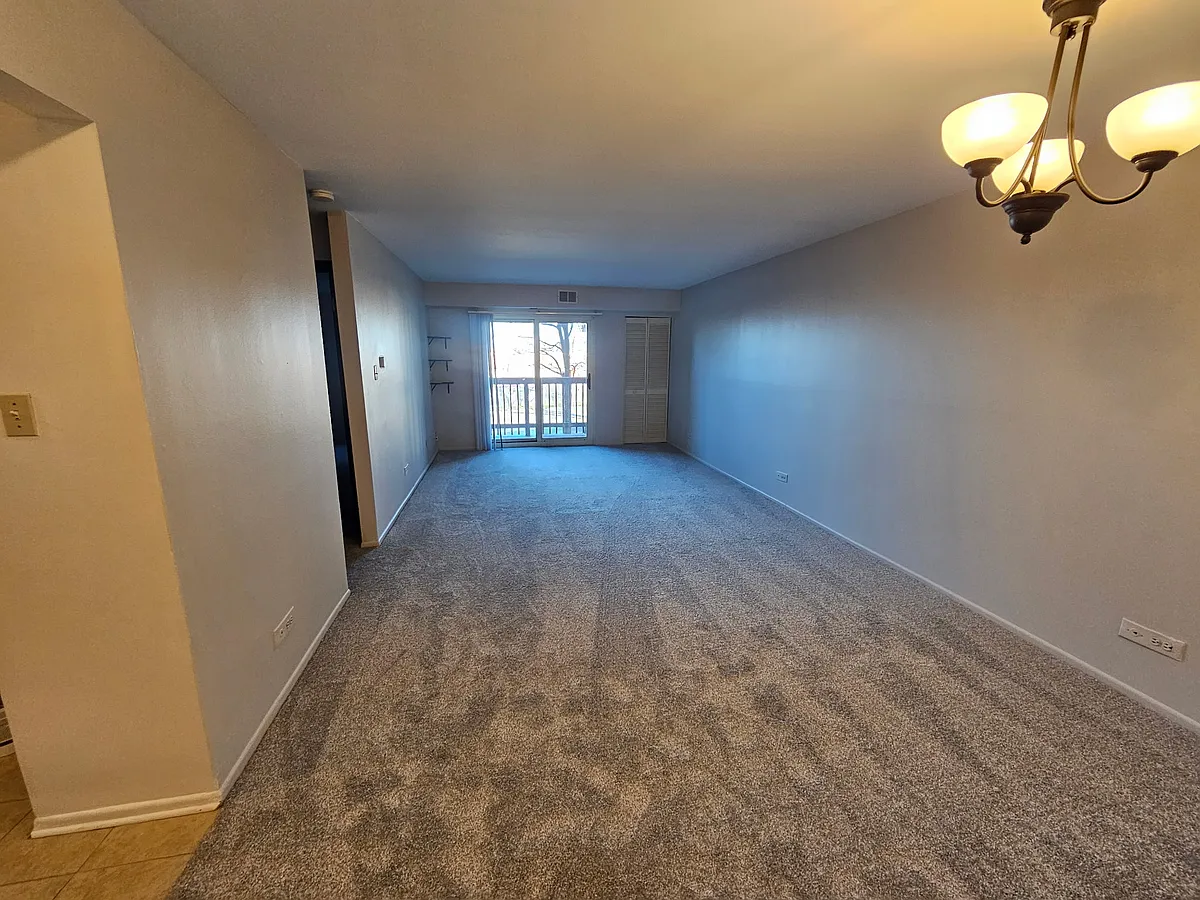 Building Photo - 700 Perrie Dr #201