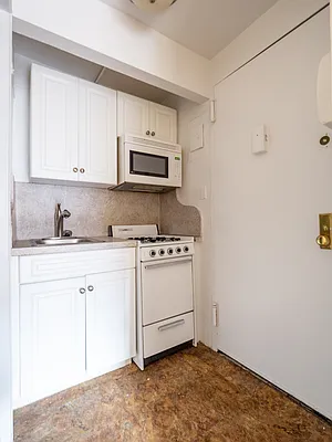 Rented by City Connections Realty | media 30