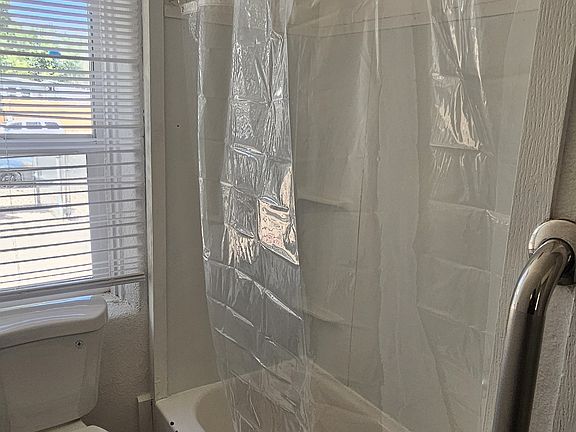 4th image of 1200 Carteret Ave APT 1