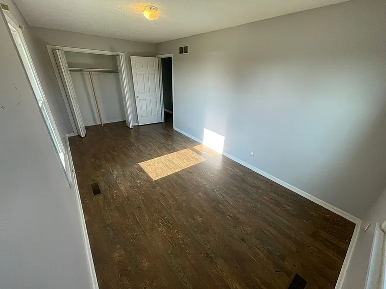 111 Pleasureville Rd — Photo 17