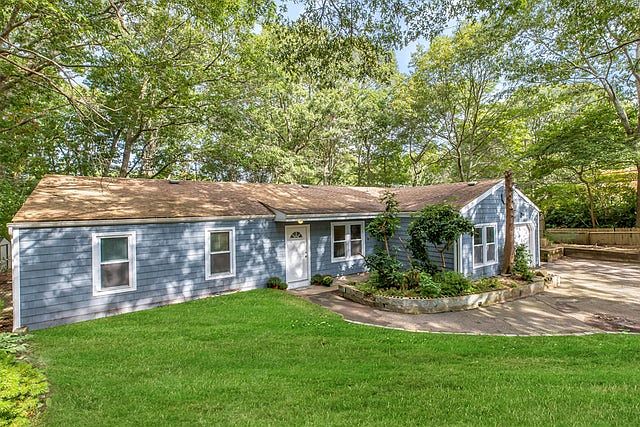 1st image of 5 Rolling Woods Ln