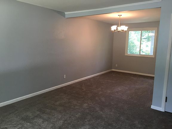 3rd image of 912 Teurville Dr