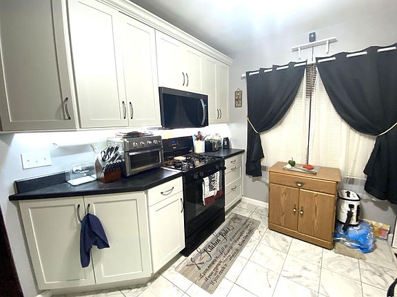 5th image of 2541 S 4th St