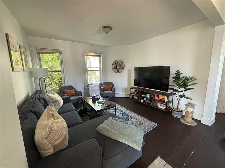 106 Pine St #3 — Photo 2