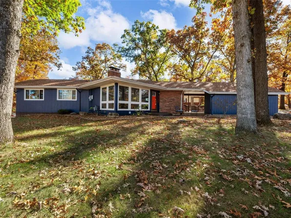 4508 Meadow Dr, High Ridge, MO 63049