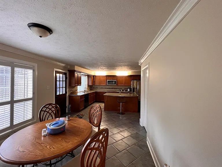2104 Bay Hill Dr — Photo 10
