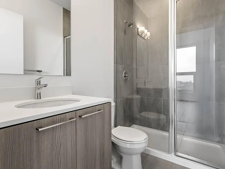 7439 Kingston Rd — Photo 84