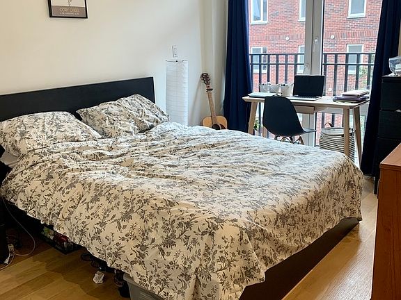 2nd image of 961 Willoughby Ave APT 3E