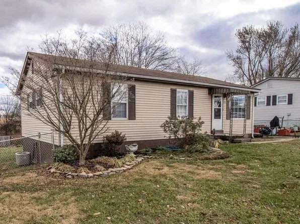 330 Yorktown Dr, Paris, KY 40361