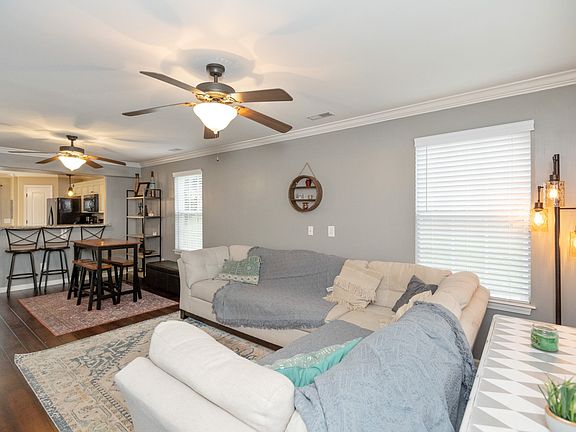 4th image of 130 Cobblestone Place Dr