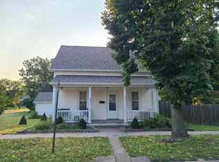 105 S Pine St, Lindsborg, KS 67456