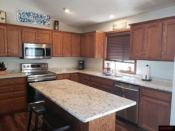 5th image of 129 Pinehurst Ct