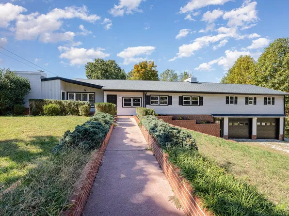 234 Forest Dr, Kernersville, NC 27284