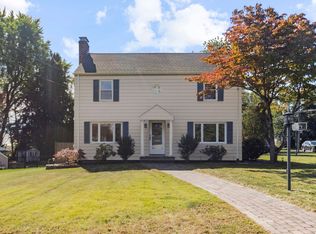 15 Overhill Rd, West Hartford, CT 06117
