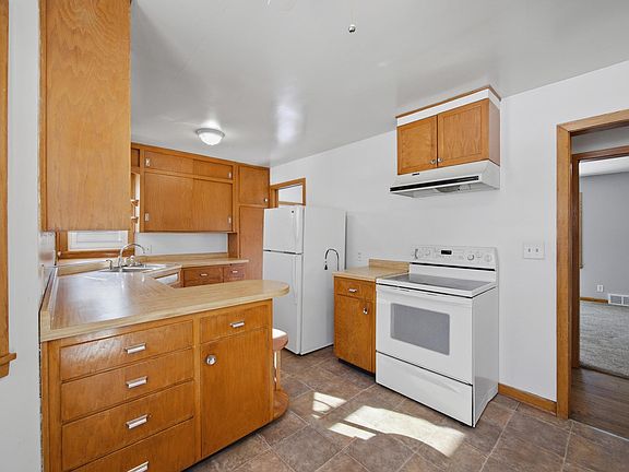 4th image of 1604 Ives Ave N