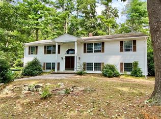 162 Keach Pond Dr, Glocester, RI 02814