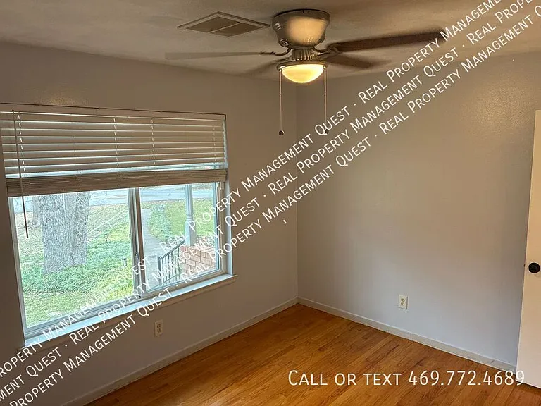 1001 Crestview Dr — Photo 10