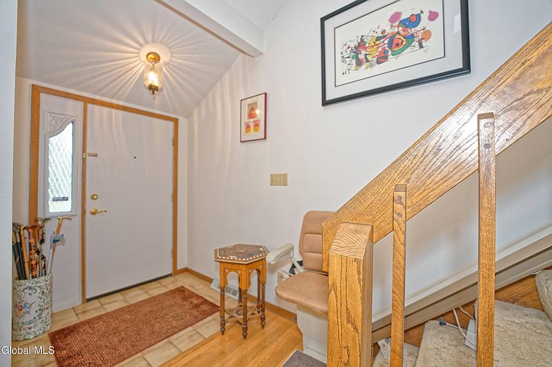 5th image of 35 Warwick Way