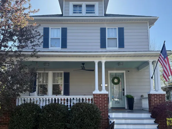 256 Parkway St, Winchester, VA 22601