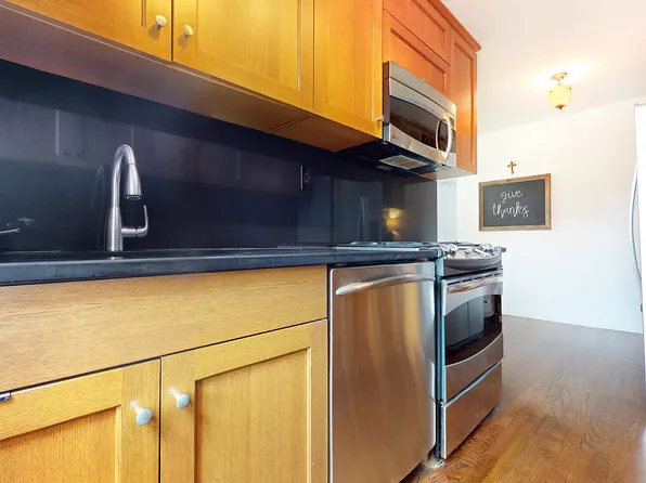 14 Bogardus Place image 5 of 17