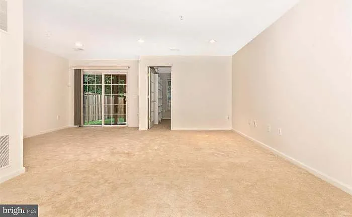 19411 Rayfield Dr — Photo 23