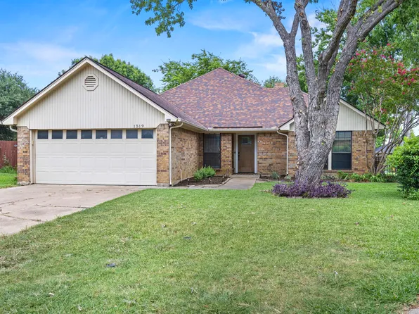 1519 Brook Forest Dr, Mansfield, TX 76063