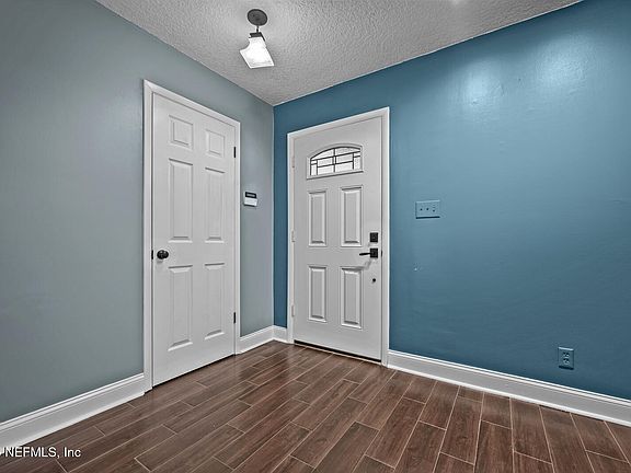 5th image of 12967 SILVER OAK Drive