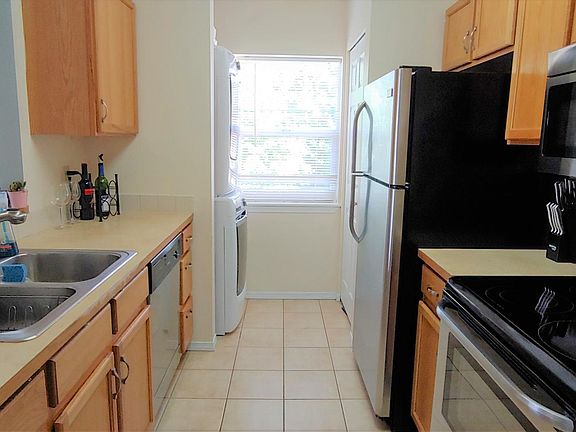 5th image of 11424 1st Ave S Unit 305