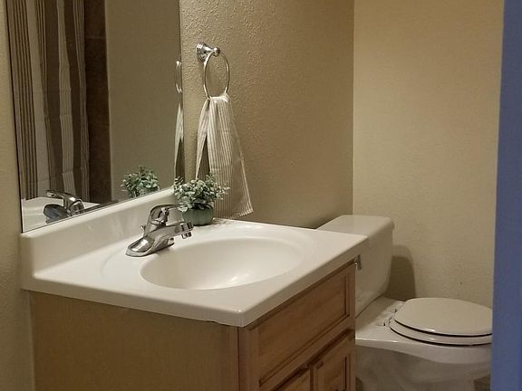 4th image of 4001 S Manderly Ave