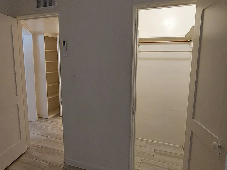 1032 E Glenn St — Photo 24