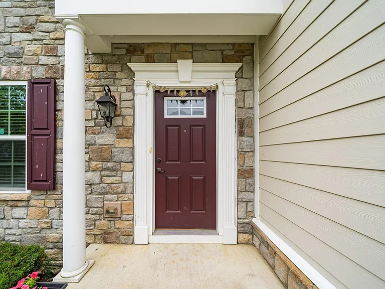 422 Keith Way — Photo 5