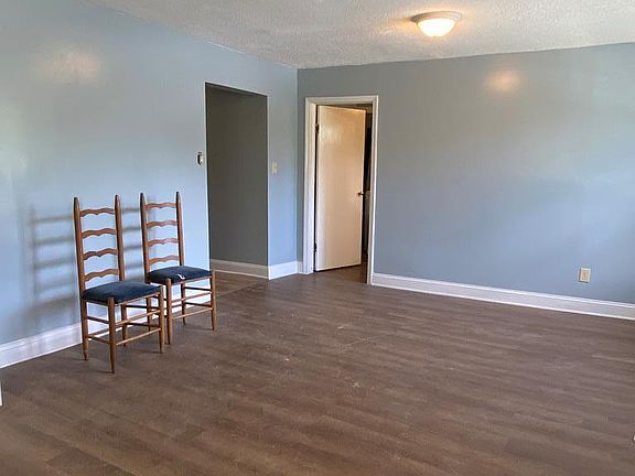 5th image of 100 Wilson St