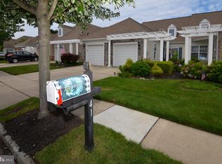 41 Sparrow Dr, Hamilton, NJ