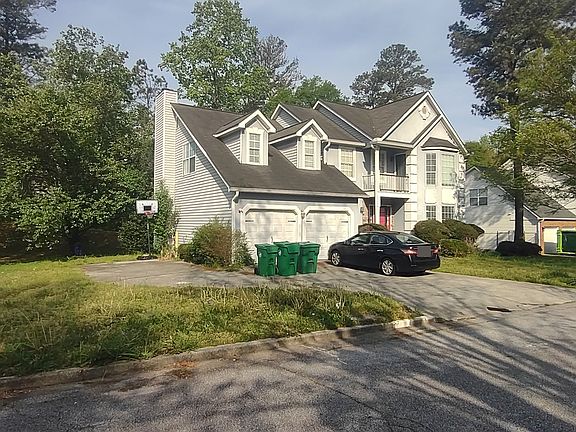 2nd image of 1240 Huntington Place Cir