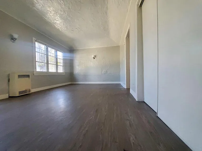 2360 W 18th St #2366 — Photo 5