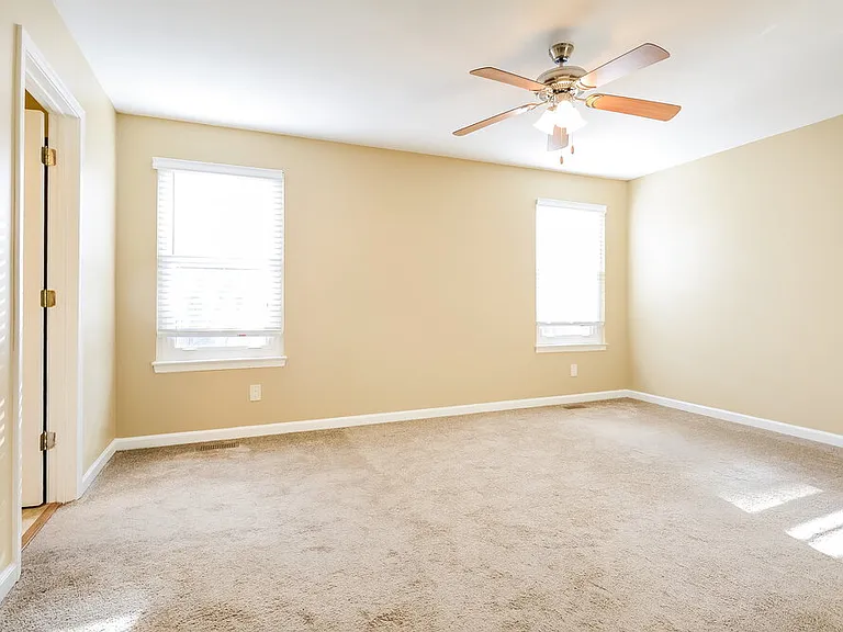 1202 Liberty Xing — Photo 13