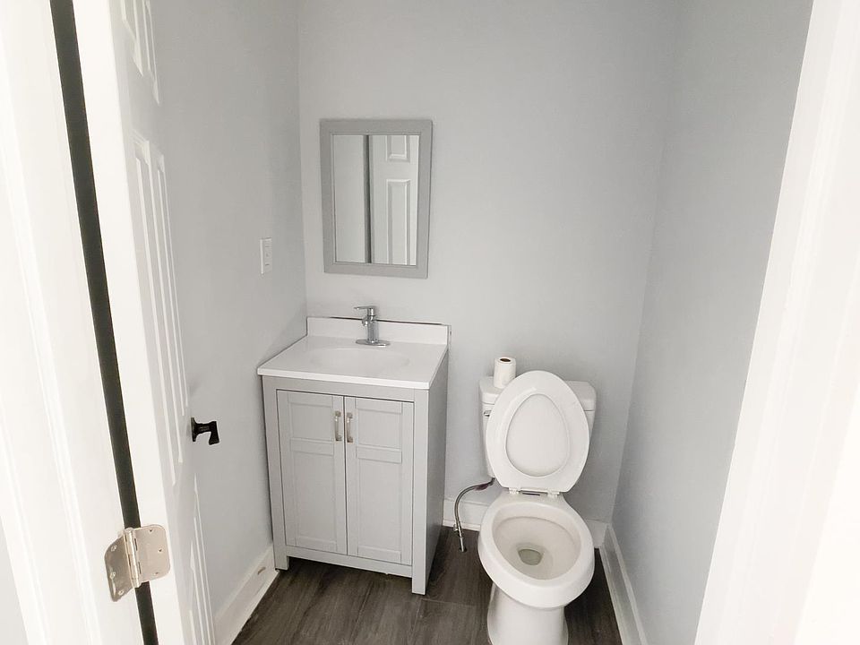 1st image of 1822 67th Ave Floor 2