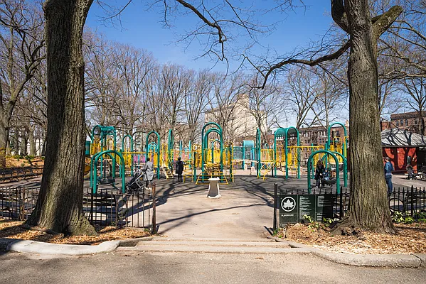 Sold by Compass | media 16