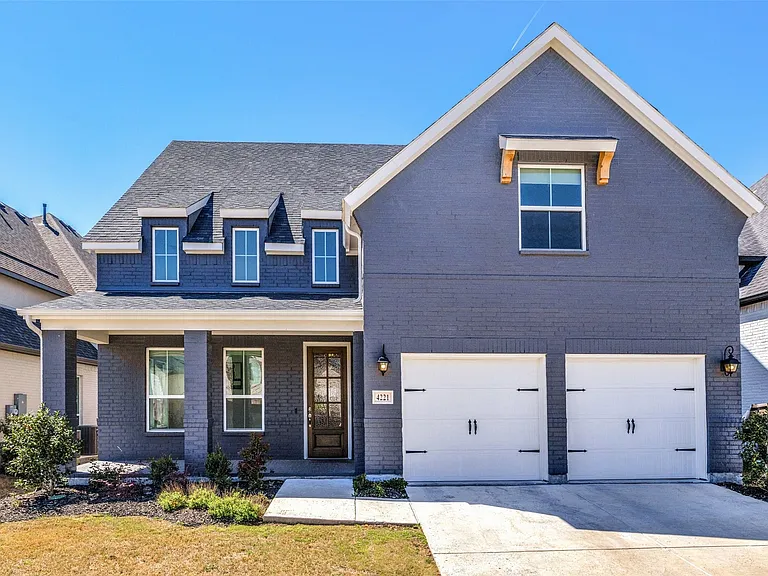 4221 Sandhills Ln — Photo 1