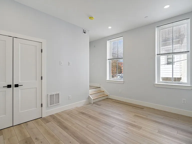 Serpentine Apartments: Newly Renovated in the Heart of Drexel — Photo 53