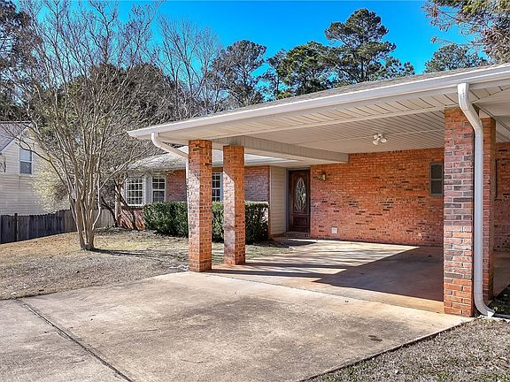 4th image of 783 Iroquois Cir
